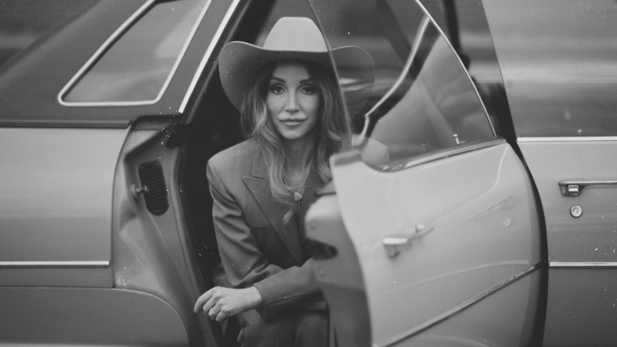 Ashley Monroe - Photo Credit Becky Fluke